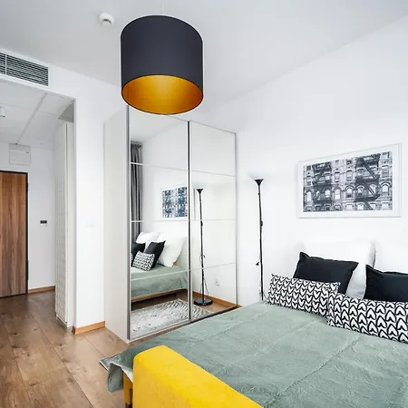 Prymasa Street Apartment *